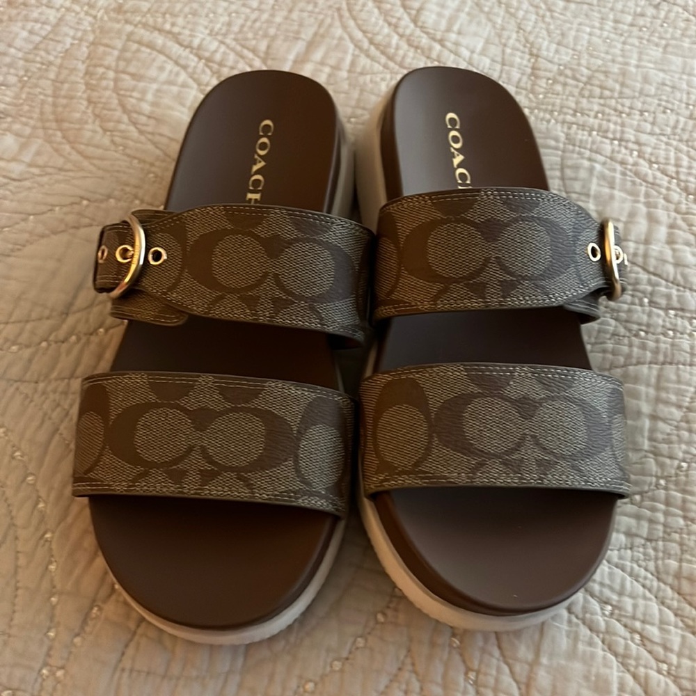 Coach Gwen sandals size 9.5B